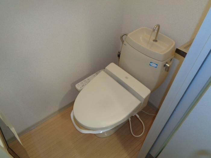 レジデ・アイ　B棟のトイレ