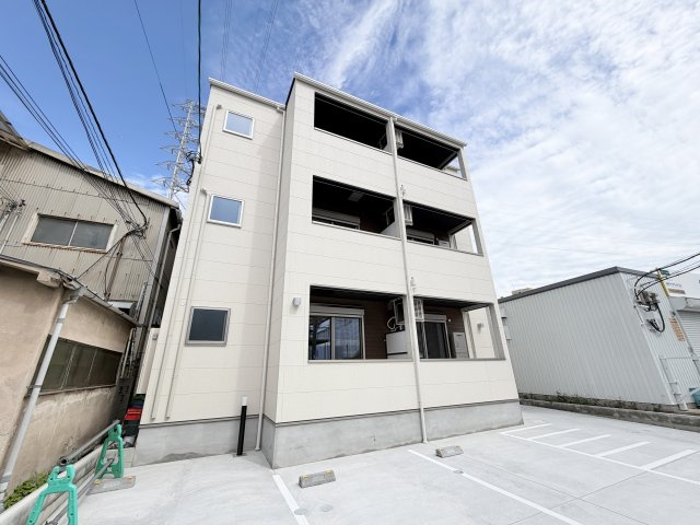 ジーメゾン立花ルーチェの外観