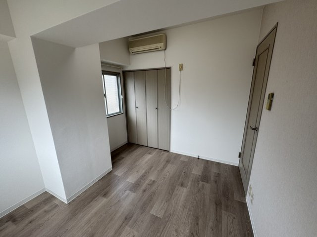 リアライズ円山の洋室
