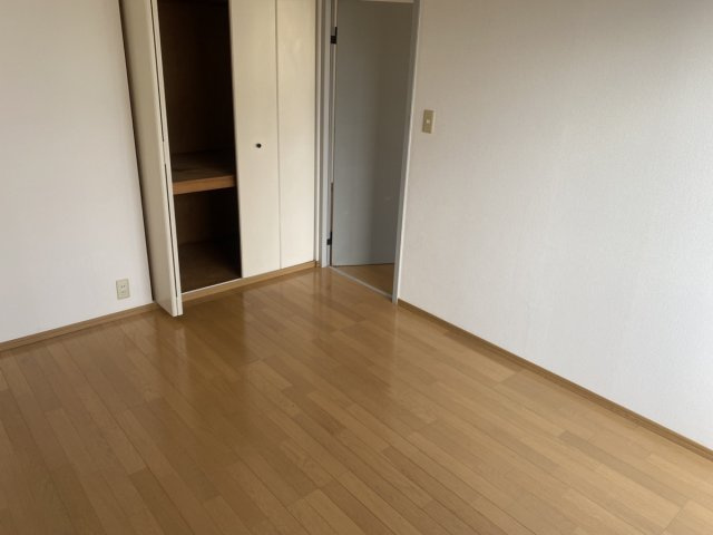 サンビレッジ操明Ａ棟の居間・リビング