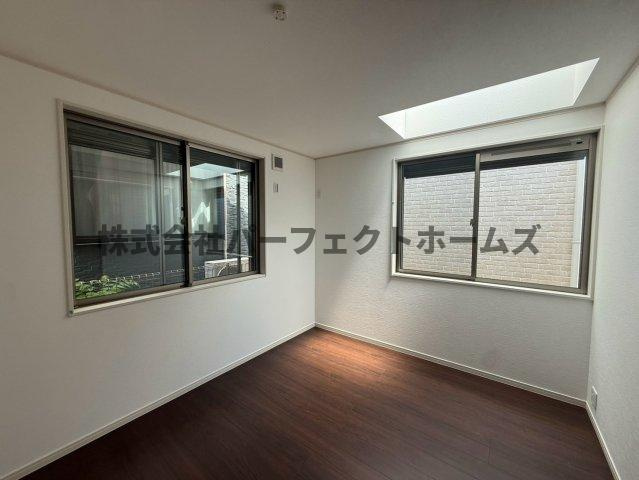 太秦緑ヶ丘戸建　賃貸の洋室|使い勝手のいい洋室です