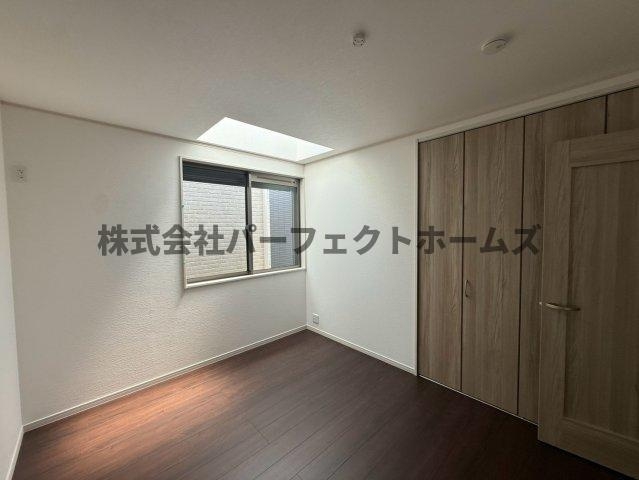 太秦緑ヶ丘戸建　賃貸の洋室|スタンダードな洋室です