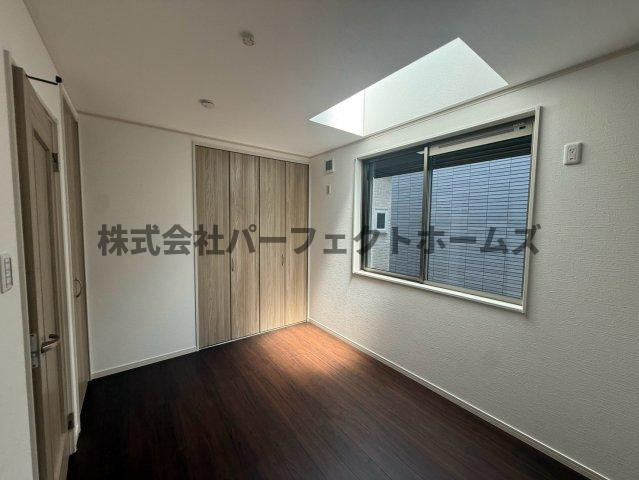太秦緑ヶ丘戸建　賃貸の洋室|コンパクトで使いやすい洋室です