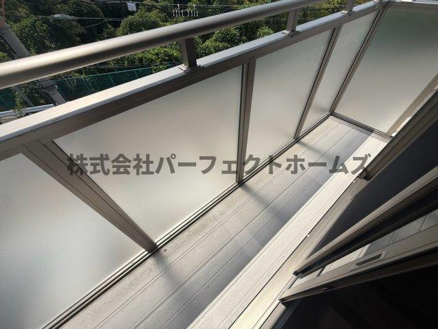太秦緑ヶ丘戸建　賃貸のバルコニー|広々としたバルコニーです
