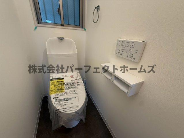 太秦緑ヶ丘戸建　賃貸のトイレ|トイレもきれいです