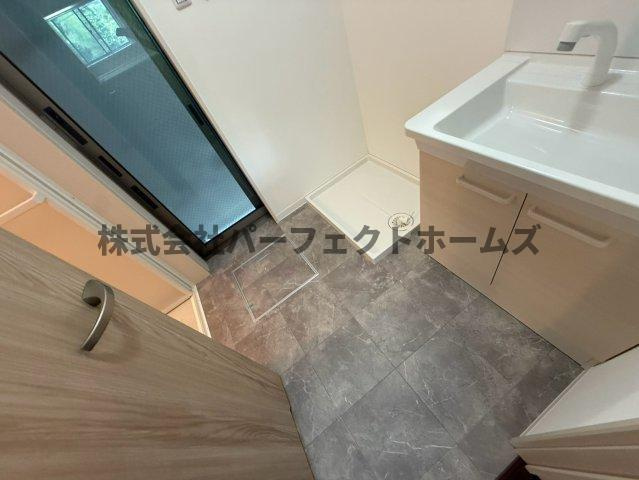 太秦緑ヶ丘戸建　賃貸の洗面所|脱衣スペースもあります