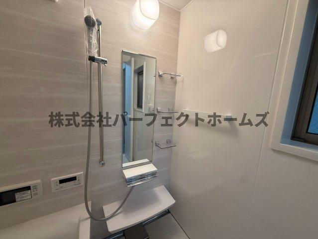 太秦緑ヶ丘戸建　賃貸の浴室|きれいなお風呂です