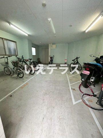 オーシャンビュー湊町の駐車場