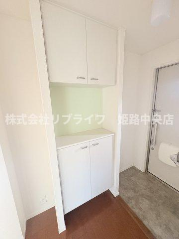 ブランドールの玄関