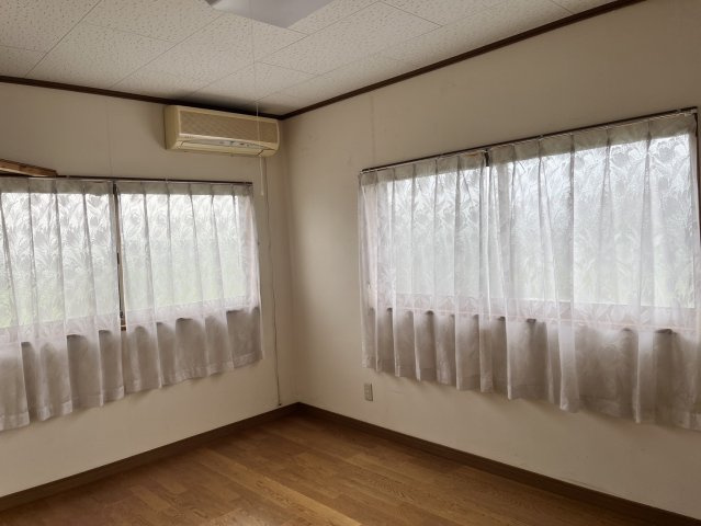 大山町西坪貸家の内装