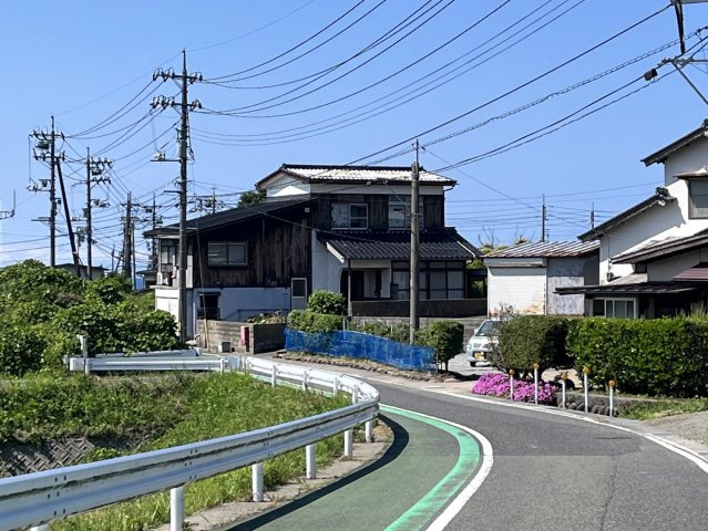 大山町西坪貸家の外観