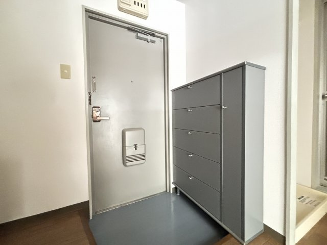 みなともハイツ旗の台の玄関