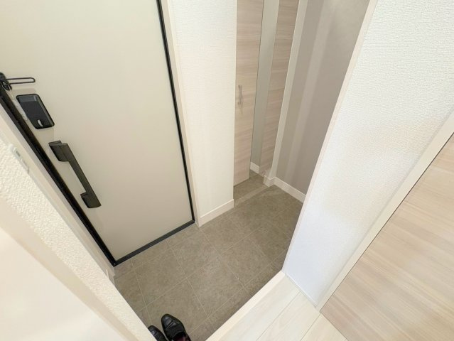 NIGAWA RESIDENCE Ⅱの玄関|ゆったりとした玄関です