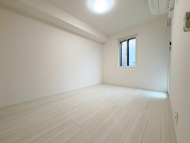 NIGAWA RESIDENCE Ⅱの洋室|きれいな洋室です