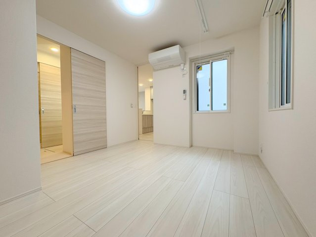 NIGAWA RESIDENCE Ⅱの洋室|使い勝手のいい洋室です