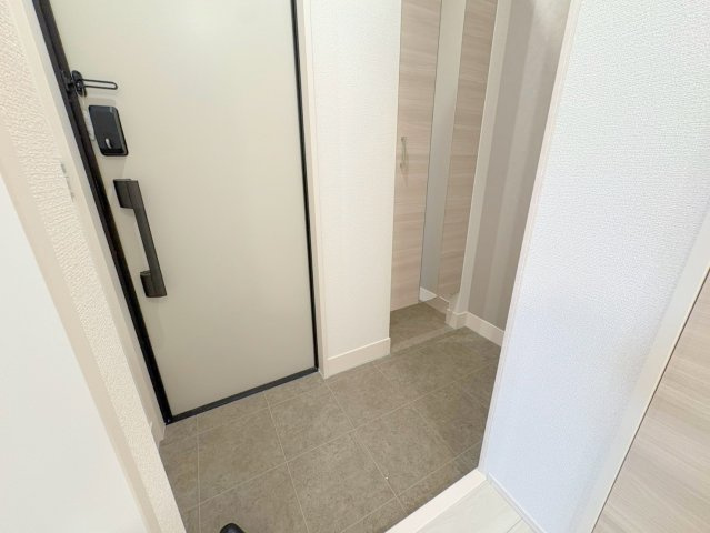 NIGAWA RESIDENCE Ⅱの玄関|ゆったりとした玄関です