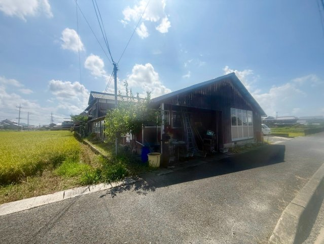 守山市三宅町　建築条件無し売土地の外観