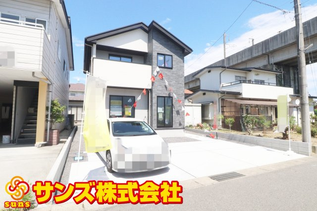 郡山市富久山町福原字一斗蒔田　　　  １号棟　　　行健小学校、行健中学区　の外観|南西側から見た駐車場を含む外観♪