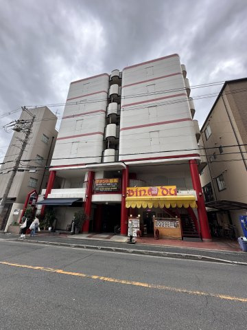 東大阪市御厨栄町１丁目の店舗一部