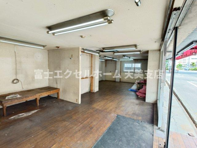 ファイブイズム針中野のロビー