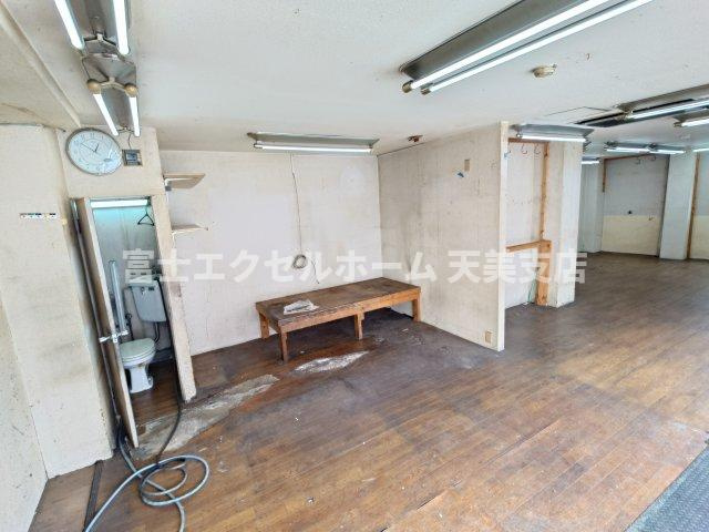 ファイブイズム針中野のロビー