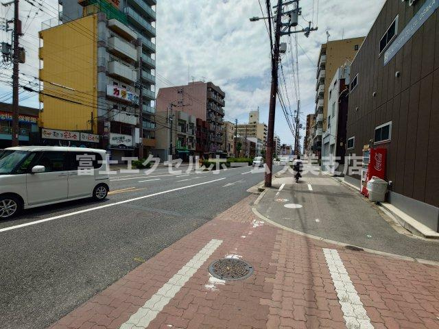 ファイブイズム針中野の駐車場
