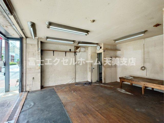 ファイブイズム針中野のロビー