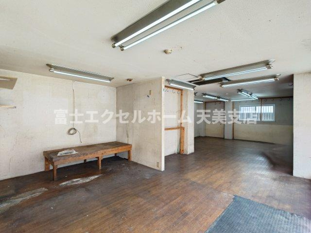 ファイブイズム針中野のロビー