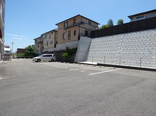 【駐車場】 | グランヴェル西山2号館 | ※イメージ写真です