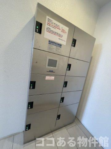 セレニテ神戸ミラクシュッドのその他共用部分|不在時でも、荷物の受け取りる宅配ボックスを完備