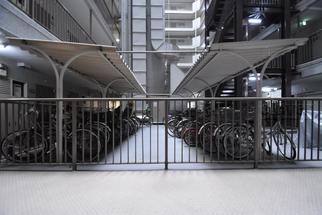 【駐輪場】 | 錦糸町ハイタウン | マンションの駐車場スペース。空きの有無や駐車料金、サイズ規定などについては、改めてお問い合わせください。～即日のご見学可能～　お問合せはお気軽にどうぞ。