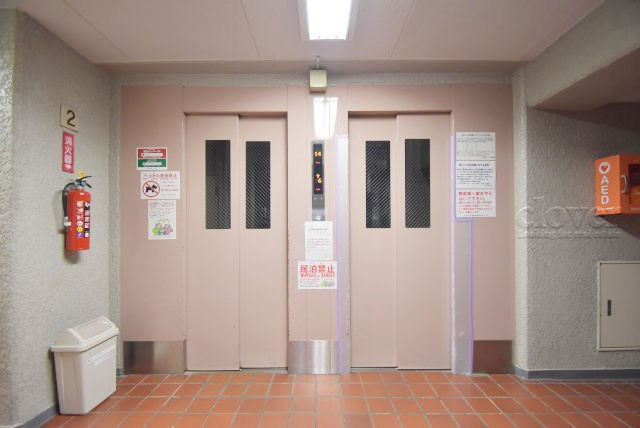 【設備】 | 錦糸町ハイタウン | 複数のエレベーターが皆さんの昇降を手助けしてくれます。朝の出勤通勤ラッシュ時には複数あるありがたみを感じられます。～即日のご見学可能～　お問合せはお気軽にどうぞ。