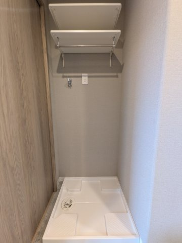 サーパス諏訪野第2のランドリースペース
