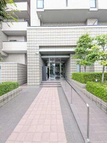 サーパス諏訪野第2のエントランス