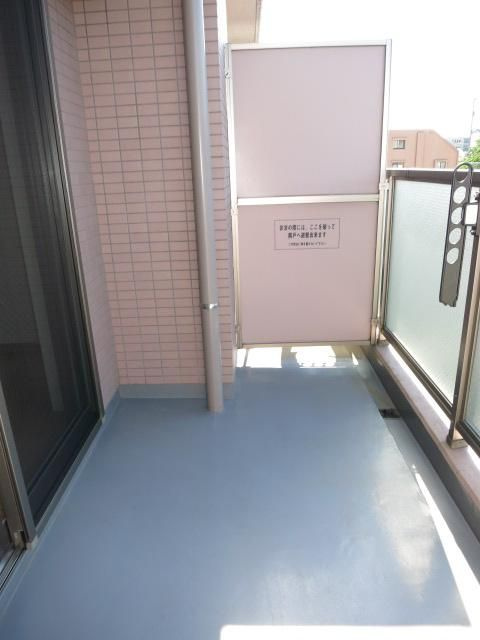 ドゥーエ横濱台町のバルコニー