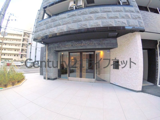 【エントランス】 | プレサンス梅田北オール