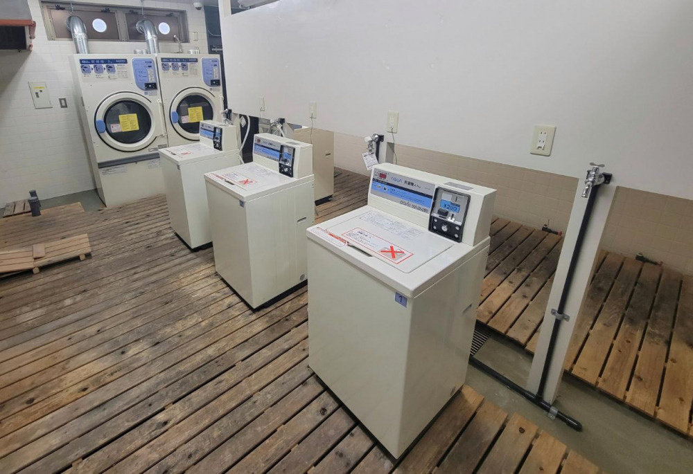 建物内にランドリールームあり！
洗濯機 1回200円～
乾燥機 10分100円でご利用いただけます！