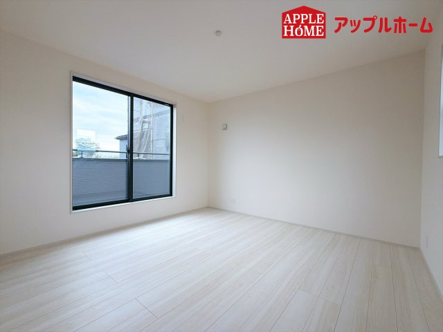 さいたま市西区二ツ宮の洋室|居室は全室収納あり！たっぷりある収納活用でお部屋もキレイを保てます♪