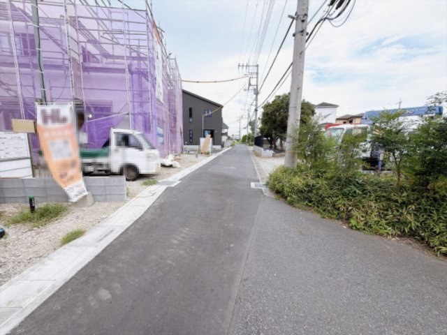 さいたま市西区二ツ宮の前面道路含む現地写真