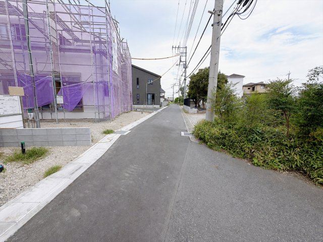 さいたま市西区二ツ宮の前面道路含む現地写真