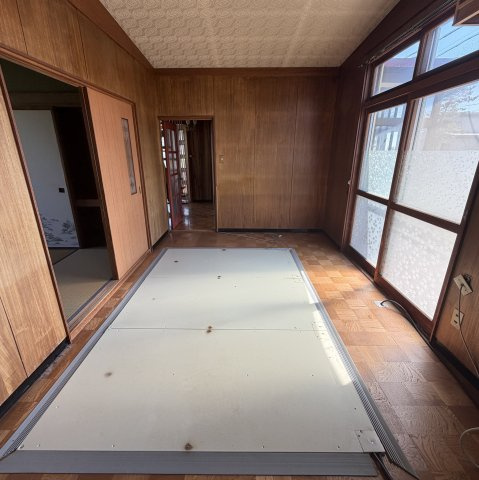 白老郡白老町東町5丁目1-26戸建の居間・リビング