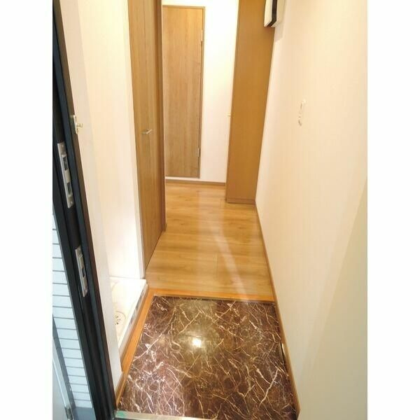 錦糸町インターナショナルレジデンスの玄関