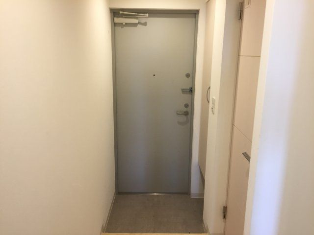 ライジングプレイス亀戸の玄関