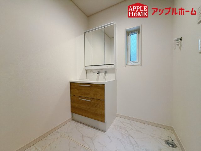 さいたま市北区日進2丁目の独立洗面台