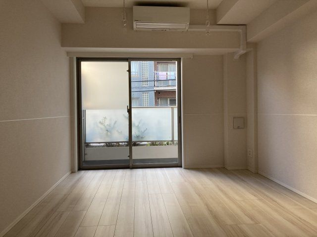 プレール・ドゥーク亀戸水神駅前の居間・リビング