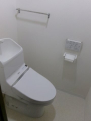 クレール松の内のトイレ