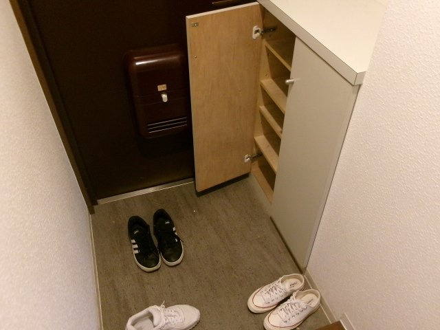 クレール松の内の玄関
