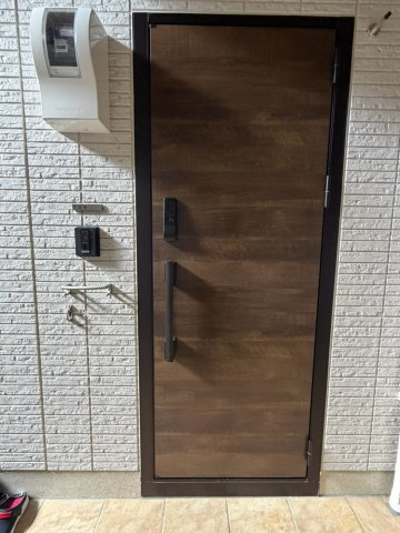 GRAND D-ROOM平芝の玄関