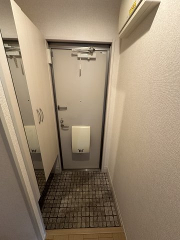 GRAND D-ROOM平芝の玄関