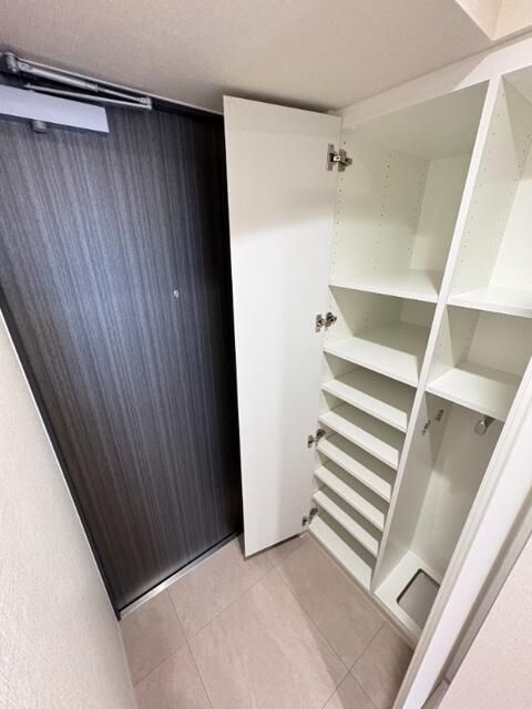 ドゥーエ新横浜の玄関
